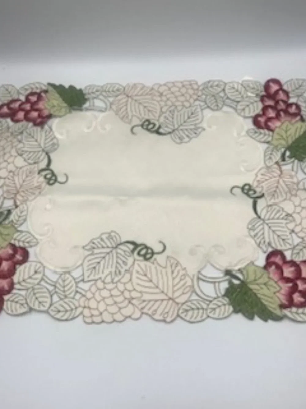 Placemats Embroidered Cutouts Grapevine pattern Set of 3 New out of box